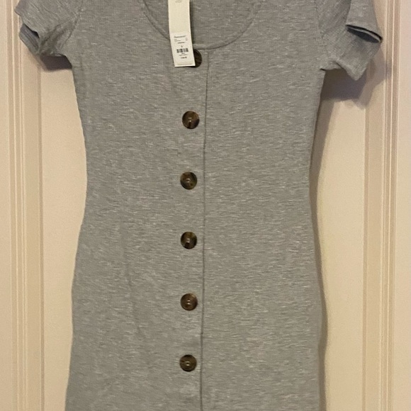 Nwt alya Sz-S Aline Gray Ribbed Tee-Shirt Dress Simplicity w/Eight Faux Buttons - Picture 2 of 16